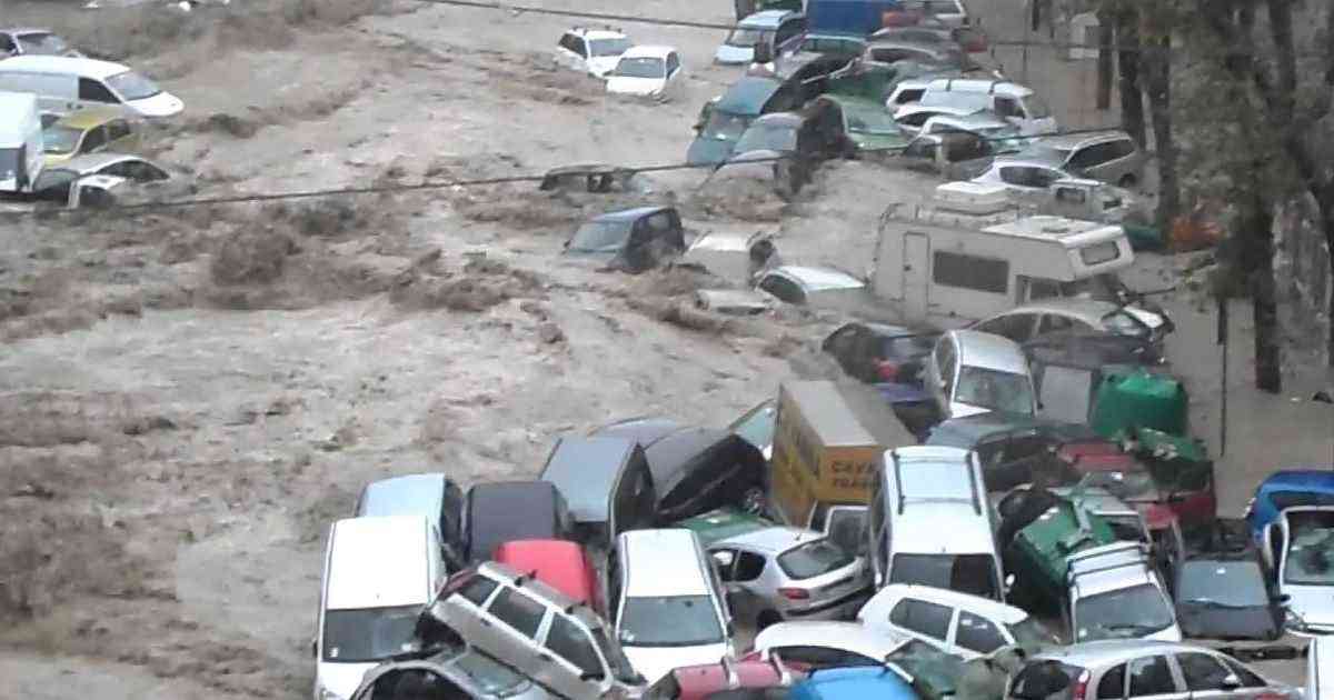 Alluvione Genova 2011: Vincenzi e l'allerta meteo inascoltata