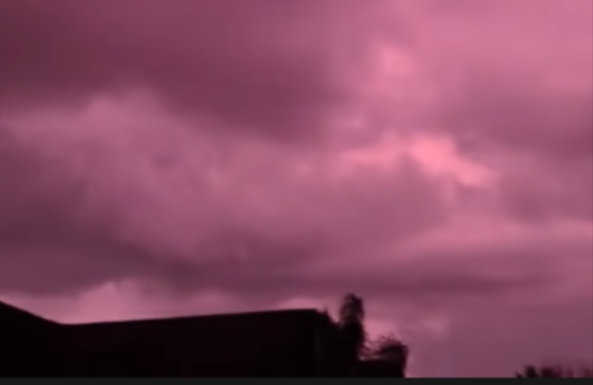 Meteo: Il cielo si colora di rosa in Florida; Video e Immagini Impressionanti!